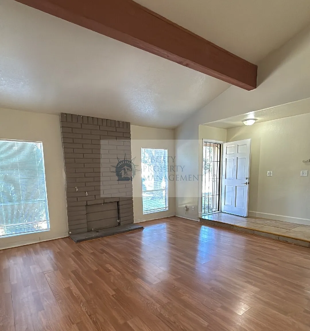 3 bed, 1266 sqft, $1,750 — Photo 3