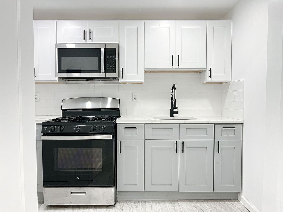 2nd image of 6604 Hill St #2