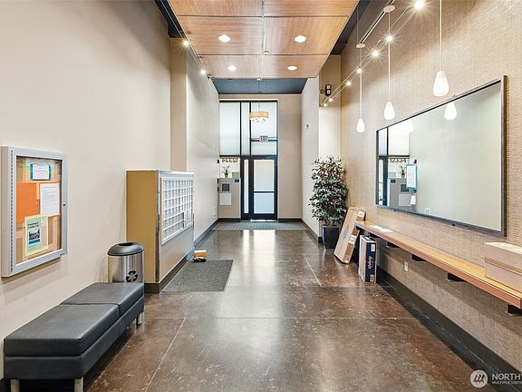 3rd image of 12334 31st Avenue NE #202
