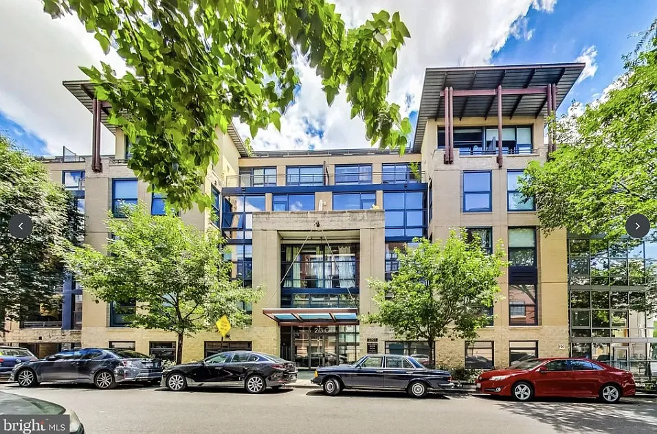 2 bed, 1000 sqft, $3,950 — Photo 1