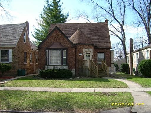 1st image of 2339 W 120th St