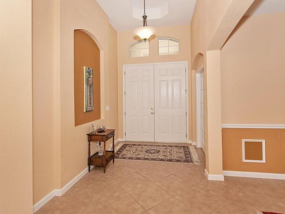 3rd image of 181 Cornwall Dr