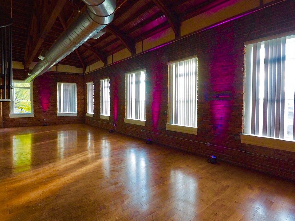 2nd image of 1469 Irving St #3A