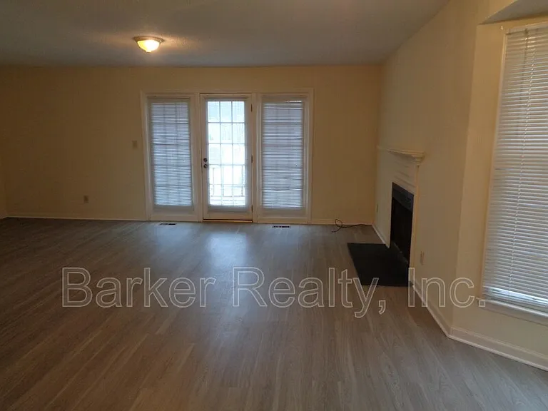 8031 Perry Creek Rd — Photo 3