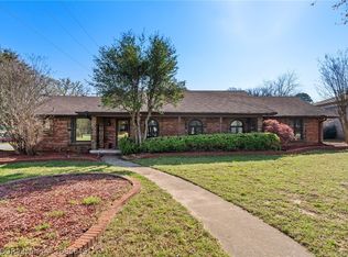 901 S 68th Ln, Fort Smith, AR 72903