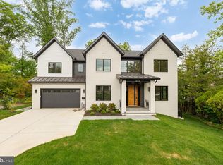 8314 Thoreau Dr, Bethesda, MD 20817