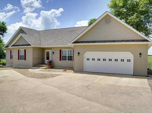 1211 Kramer Rd, Avon, IL 61415