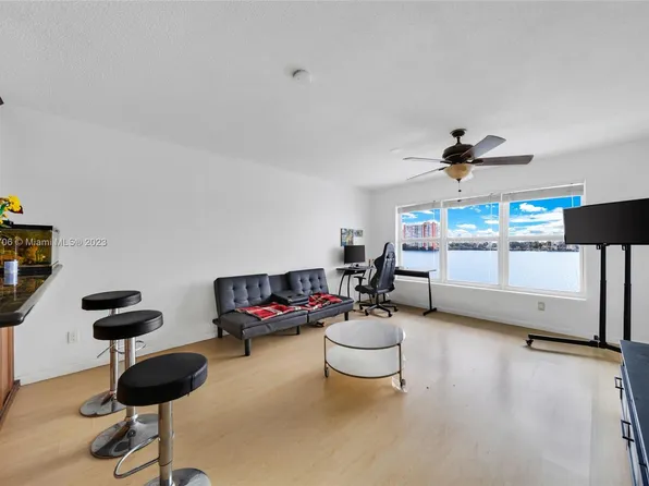 1150 NE 191st St #48-C, Miami, FL 33179