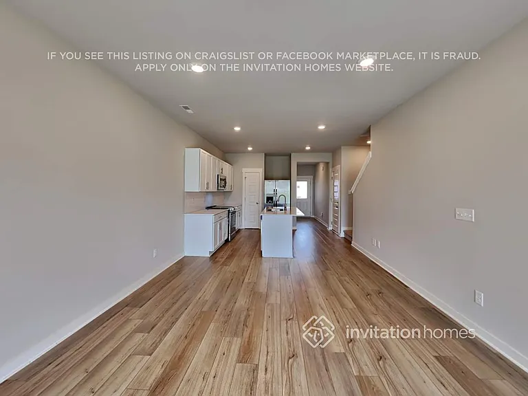 783 Mickelson Way — Photo 5