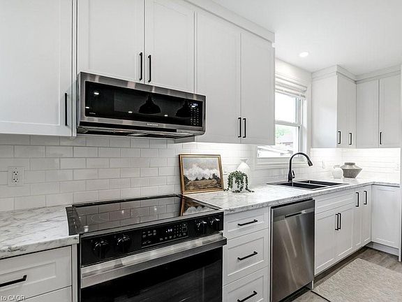 3rd image of 202 Erindale Ave