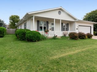 1117 Spruce St, Delavan, WI 53115