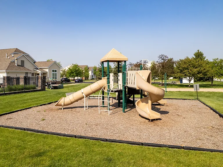 Prairie Point Apartments — Photo 17