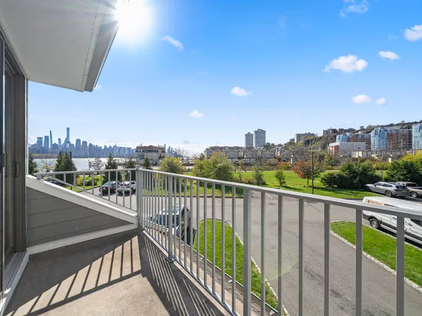 14a Riverview Circle image 18 of 35