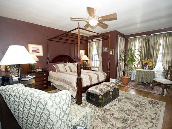 Spacious master bedroom