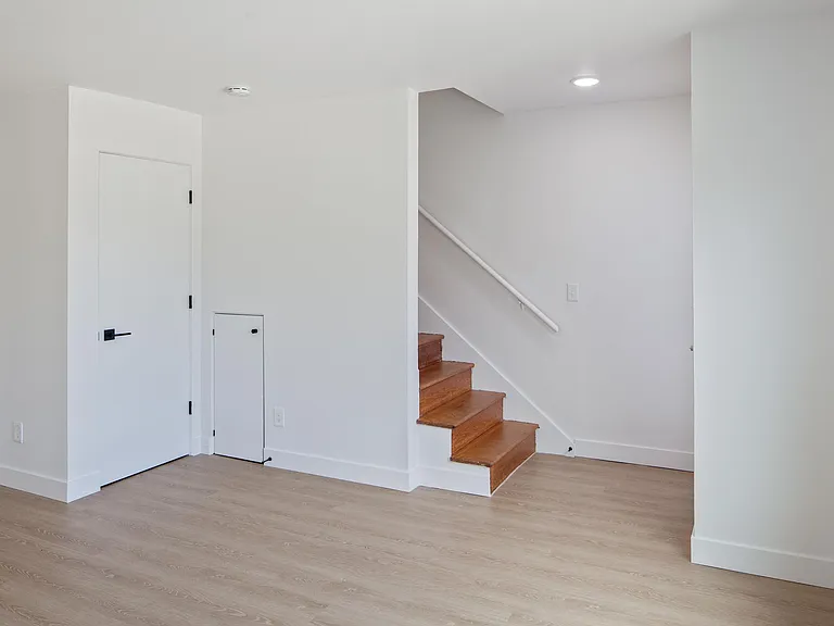 3132 SW Marigold St — Photo 21