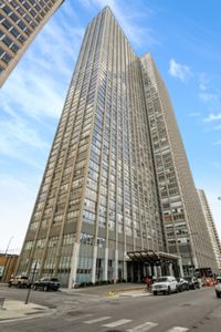 655 W Irving Park Rd APT 4515, Chicago, IL, 60613