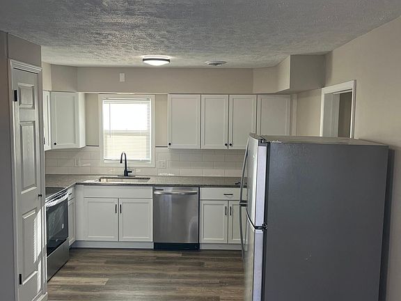 2nd image of 229 Manawa Ave APT B