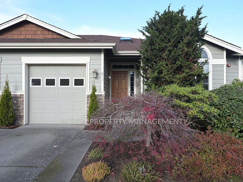 1st image of 812 E Washington Pl