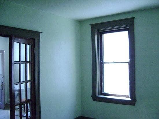 2nd image of 2355 Stratford Ave