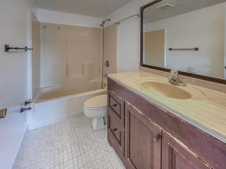 890 N Federal Hwy #412 — Photo 29