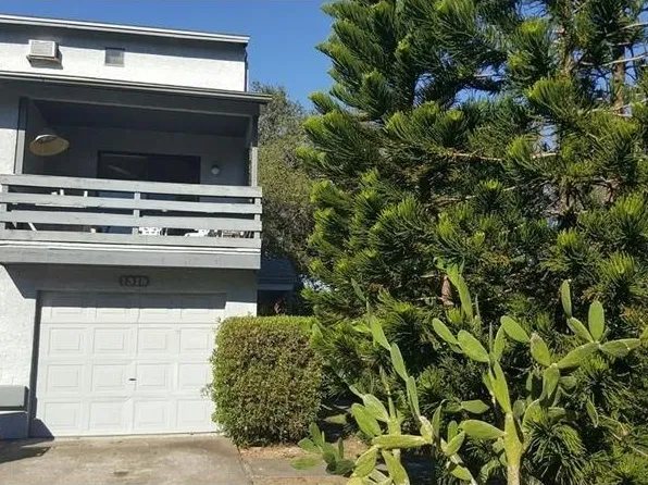 1318 Mountain View Dr, Tampa, FL 33612