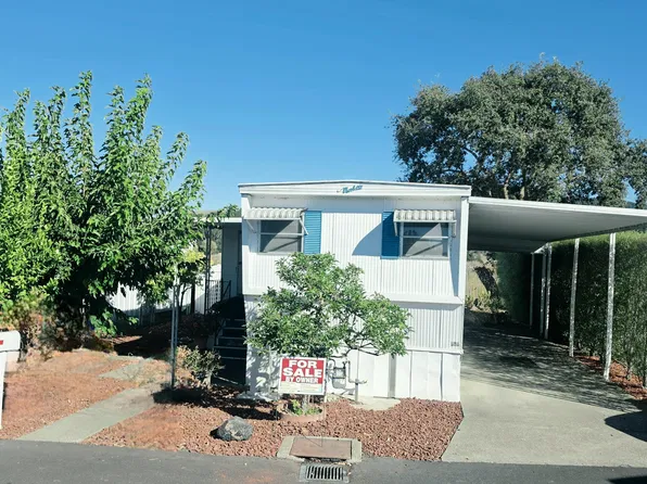 308 Pear Ln, Santa Rosa, CA 95407