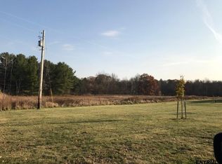 45 Ashdown Rd, Ballston Lake, NY 12019