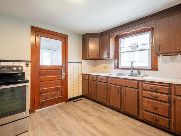 1003 13th St, Watervliet, NY 12189