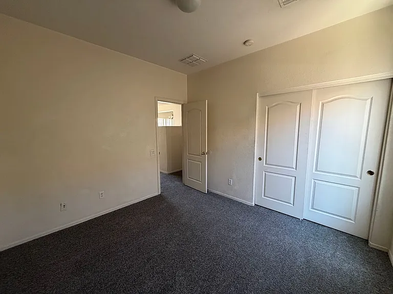 9401 W Berkeley Rd — Photo 15