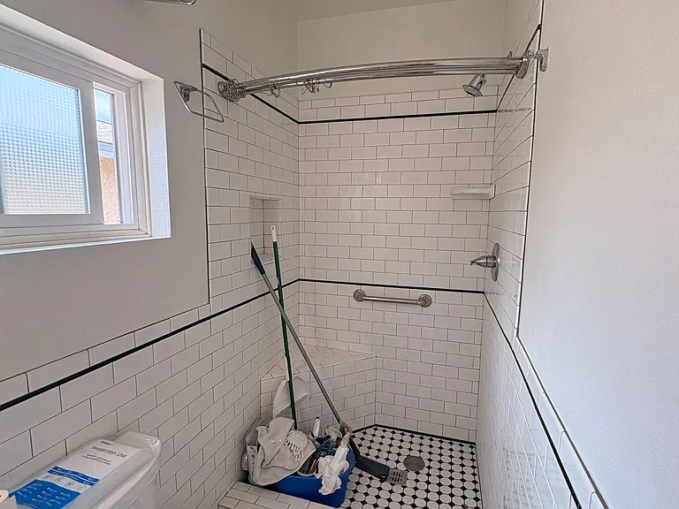 2261 Ewing St #1 — Photo 8