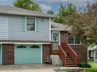 15527 Elm St, Basehor, KS 66007