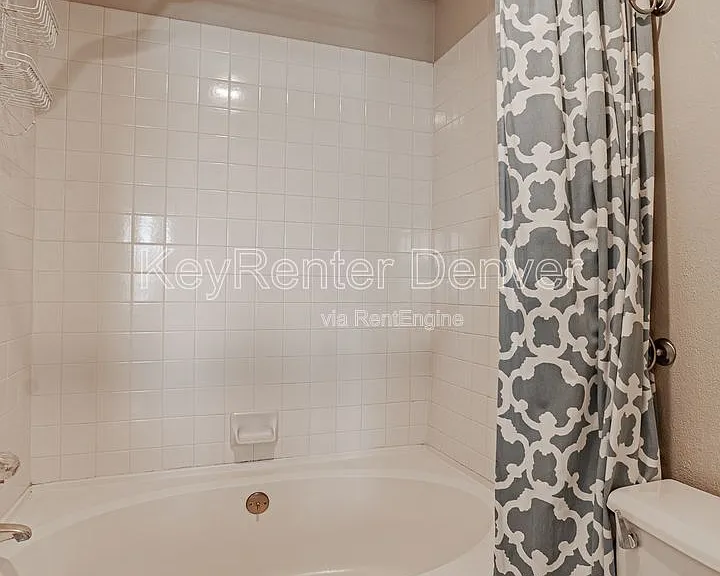 1099 S Walden Way #101 — Photo 25