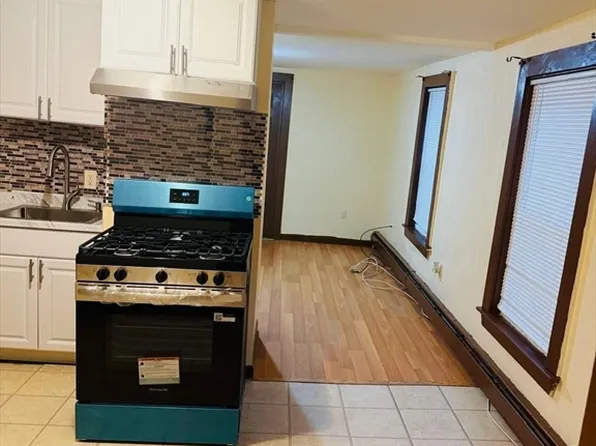 81 Bellevue Ave #1, Haverhill, MA 01832