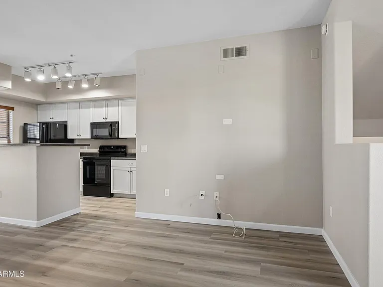 2402 E 5th St #1427 — Photo 7