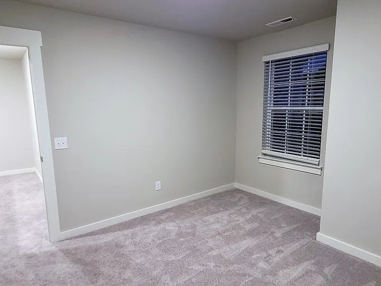 1706 Manuka Ln — Photo 30
