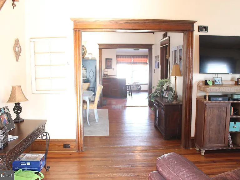 217 Villanova Rd — Photo 9