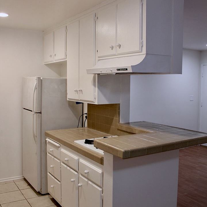 1st image of 3426 Keystone Ave APT 3