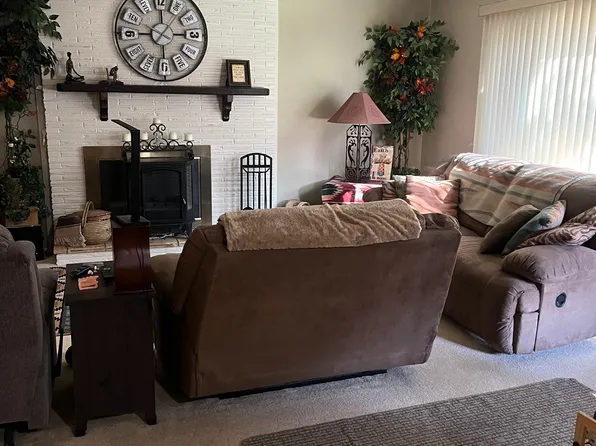 2902 Airport Rd APT 134, Colorado Springs, CO 80910