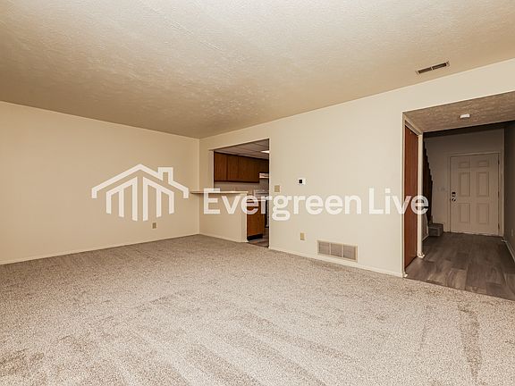 4th image of 2476 Spring Valley Rd