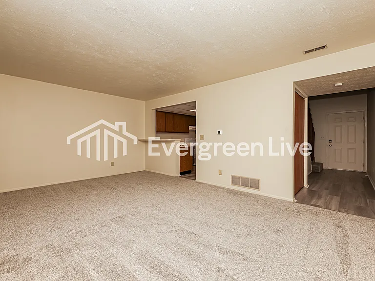 2476 Spring Valley Rd — Photo 4