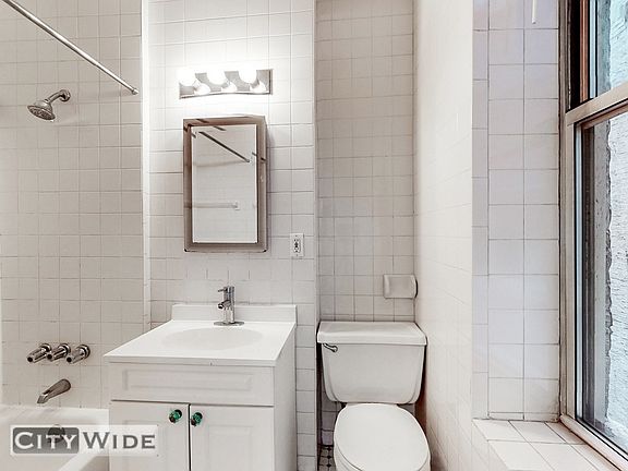4th image of 26 King St APT 7