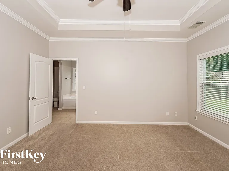 995 Valley Cir — Photo 8