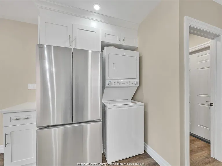 1568 York St — Photo 8