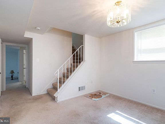 3rd image of 12911 Ketterman Dr