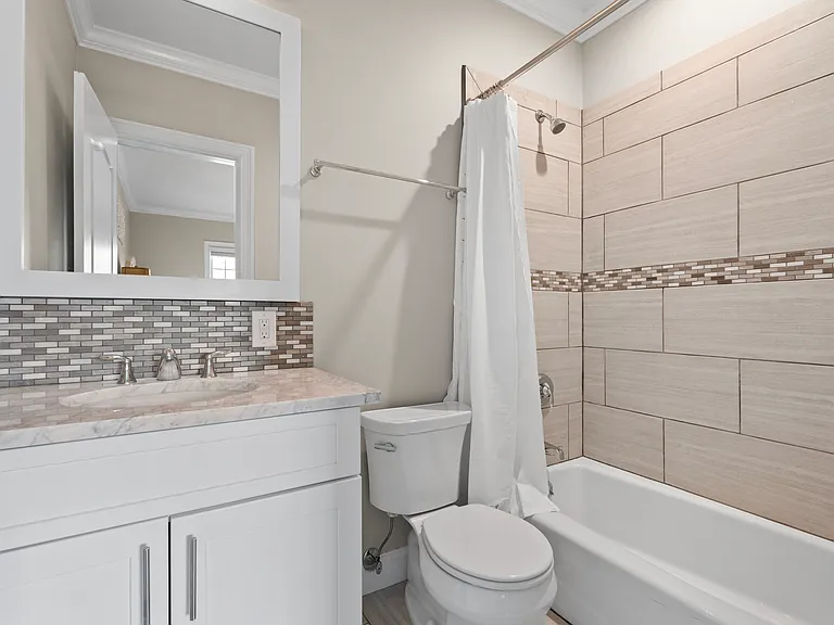 490 Montauk Hwy — Photo 27