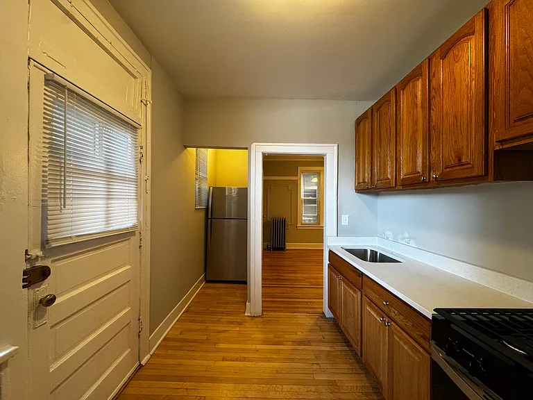 6422 N Greenview Ave #2 — Photo 5
