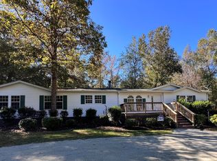 111 Monroe Ln, Richlands, NC 28574