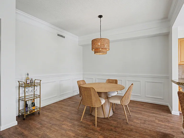 2044 Alta Meadows Ln #1809 — Photo 8