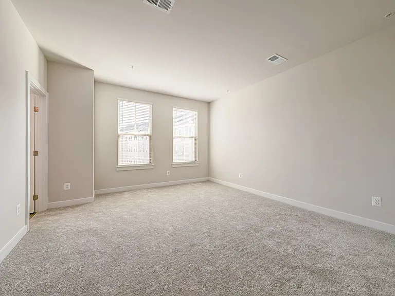 42560 Invergordon Ter — Photo 23