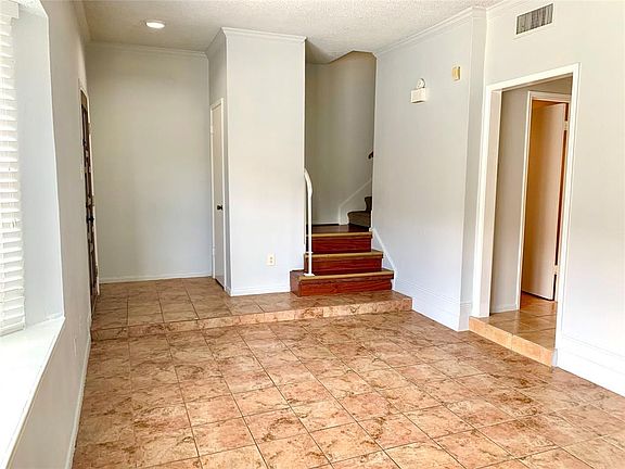 5th image of 7700 Creekbend Dr APT 6